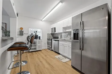 2453 SW 17th Street Miami FL 33145