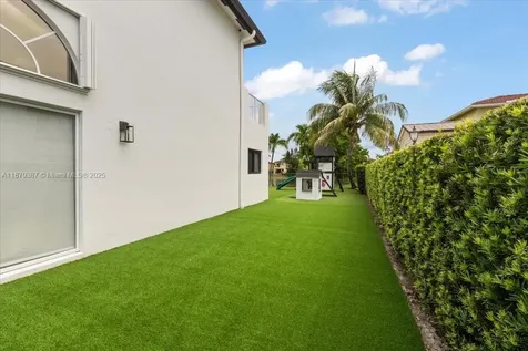 15931 SW 61st Lane Miami FL 33193