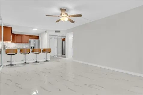 9355 SW 8th Street Boca Raton FL 33428