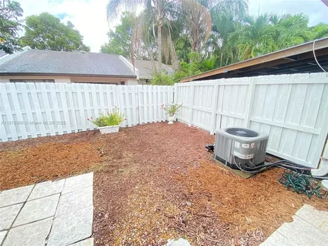 6729 NW 29th Way Fort Lauderdale FL 33309