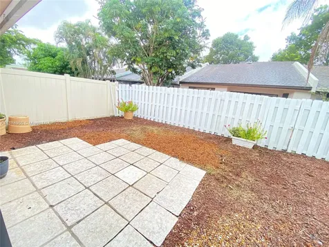 6729 NW 29th Way Fort Lauderdale FL 33309