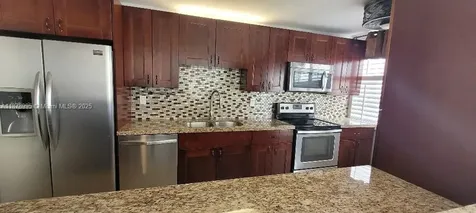 18061 Biscayne Boulevard Aventura FL 33160