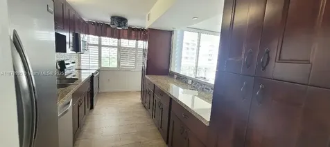 18061 Biscayne Boulevard Aventura FL 33160