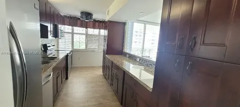 18061 Biscayne Boulevard Aventura FL 33160