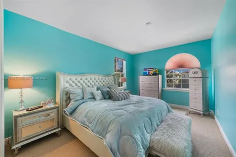 1260 Hatteras Lane Hollywood FL 33019