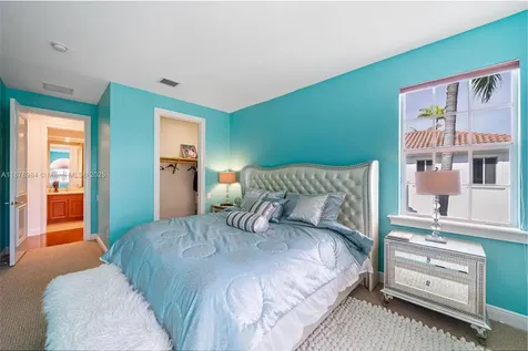 1260 Hatteras Lane Hollywood FL 33019