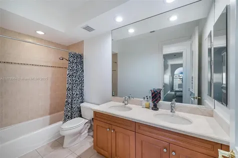 1260 Hatteras Lane Hollywood FL 33019