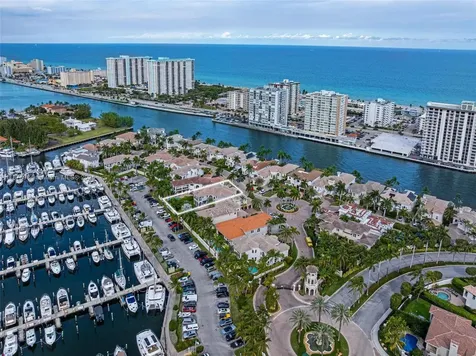 1260 Hatteras Lane Hollywood FL 33019