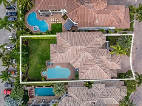1260 Hatteras Lane Hollywood FL 33019