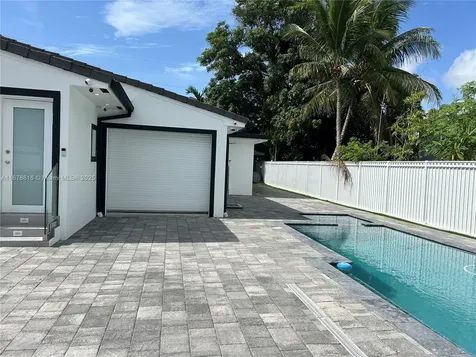 400 SW 47th Avenue Miami FL 33134