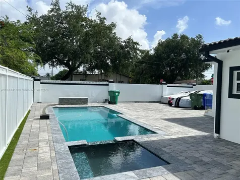 400 SW 47th Avenue Miami FL 33134
