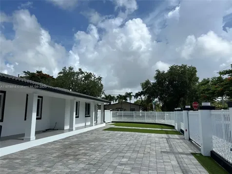 400 SW 47th Avenue Miami FL 33134
