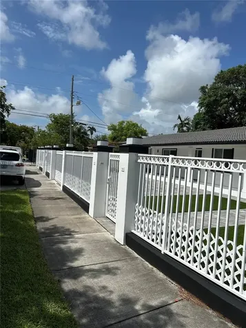 400 SW 47th Avenue Miami FL 33134