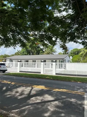 400 SW 47th Avenue Miami FL 33134