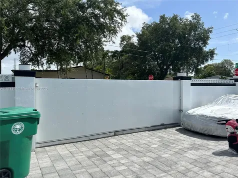 400 SW 47th Avenue Miami FL 33134