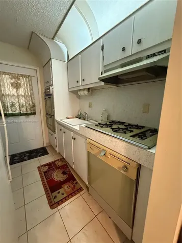 135 NE 202nd Terrace Miami Gardens FL 33179