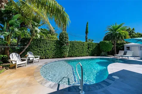 6849 SW 39th Street Miami FL 33155