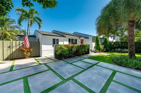 6849 SW 39th Street Miami FL 33155