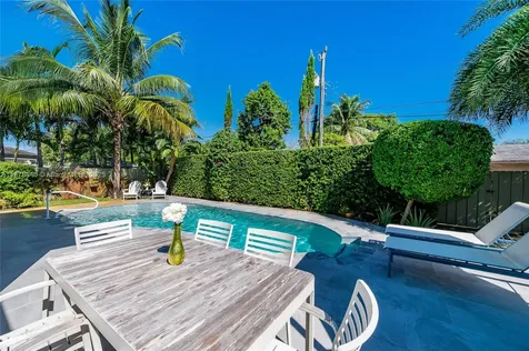 6849 SW 39th Street Miami FL 33155