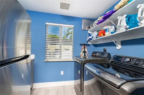 6849 SW 39th Street Miami FL 33155