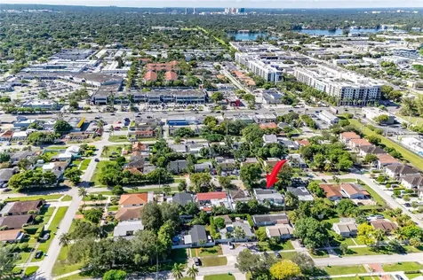 6849 SW 39th Street Miami FL 33155