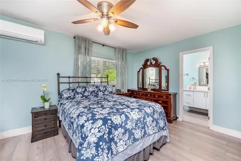 6849 SW 39th Street Miami FL 33155