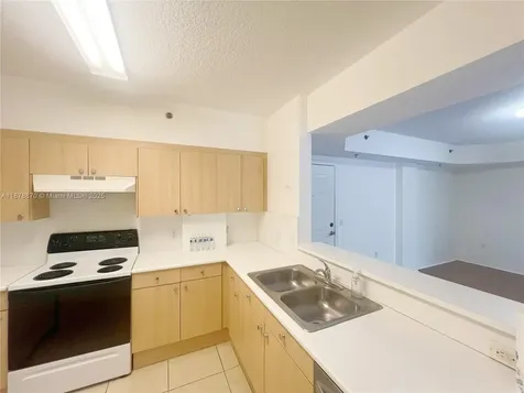 9340 Fontainebleau Boulevard Miami FL 33172