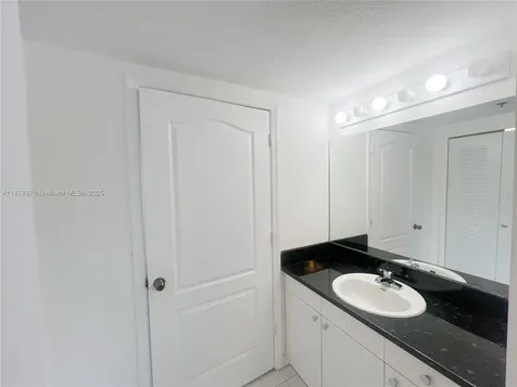 9340 Fontainebleau Boulevard Miami FL 33172