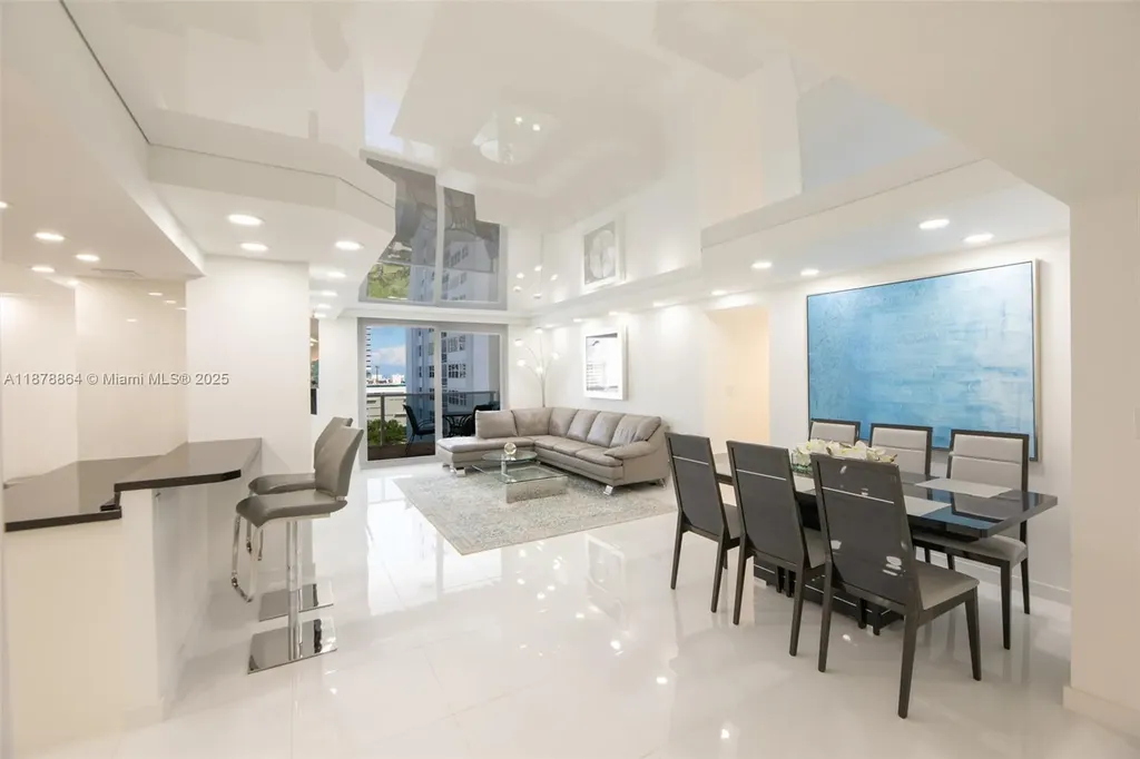 Hallandale Beach FL 33009