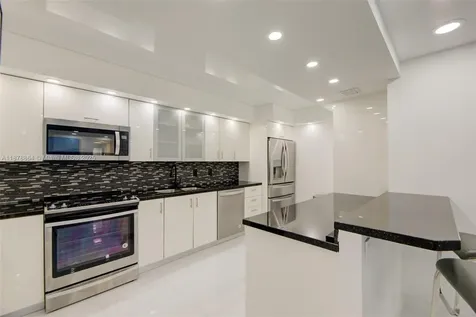 Hallandale Beach FL 33009