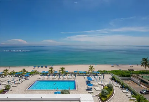 Hallandale Beach FL 33009