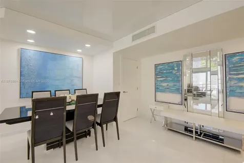 Hallandale Beach FL 33009