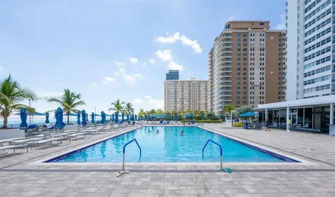 Hallandale Beach FL 33009