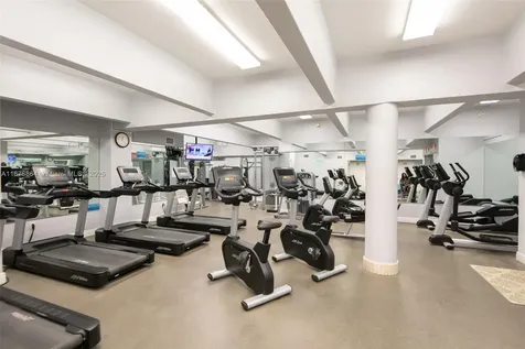 Hallandale Beach FL 33009