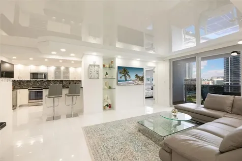Hallandale Beach FL 33009