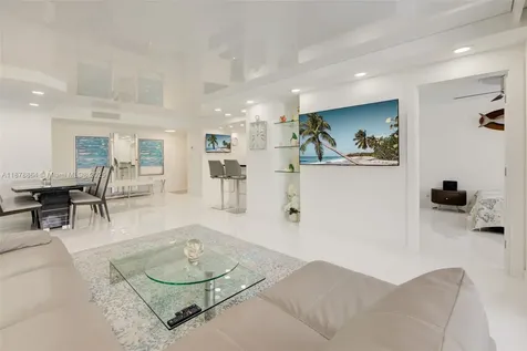 Hallandale Beach FL 33009
