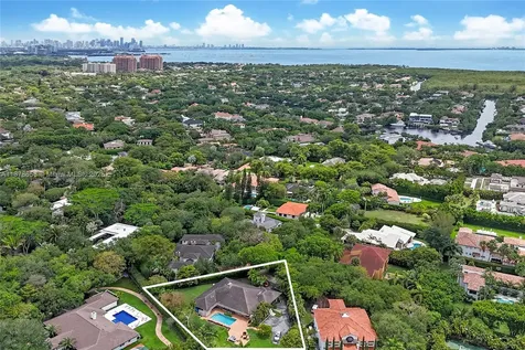 8290 La Rampa Street Coral Gables FL 33143