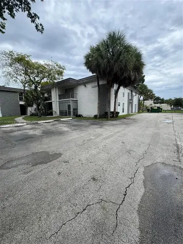 10353 N Kendall Drive Miami FL 33176