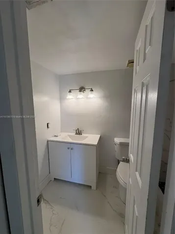 10353 N Kendall Drive Miami FL 33176