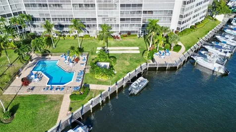 410 N Federal Highway Deerfield Beach FL 33441