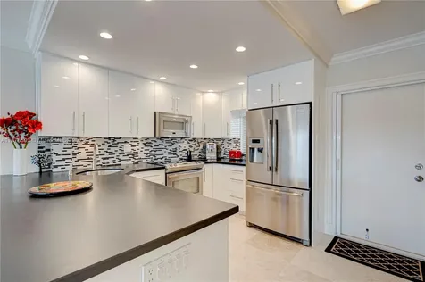 410 N Federal Highway Deerfield Beach FL 33441