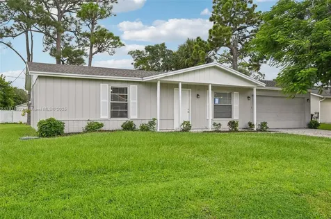 412 NW Cornell Avenue Port St. Lucie FL 34983