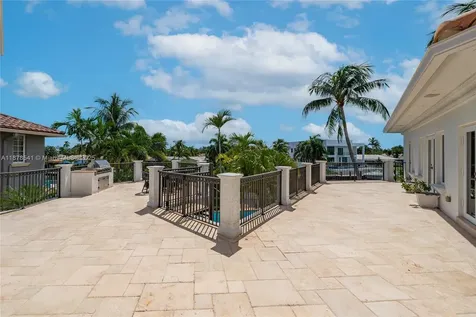 2770 NE 23rd Street Pompano Beach FL 33062