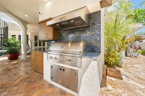 2770 NE 23rd Street Pompano Beach FL 33062