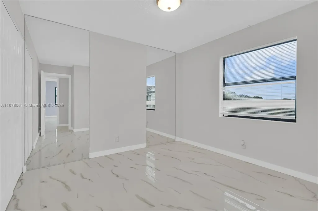 9355 SW 8th Street Boca Raton FL 33428