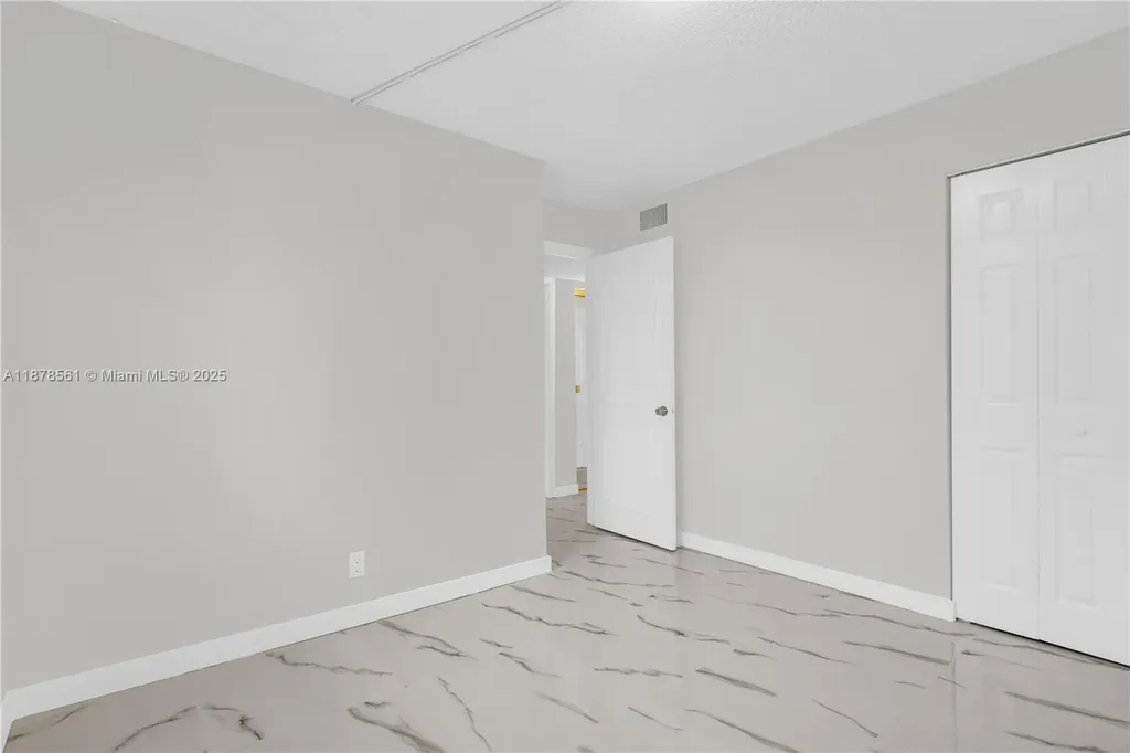 9355 SW 8th Street Boca Raton FL 33428