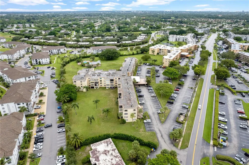 9355 SW 8th Street Boca Raton FL 33428