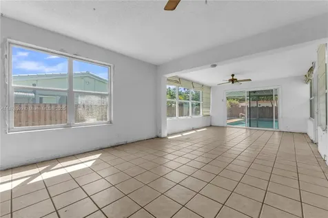 1146 Polk Street Hollywood FL 33019