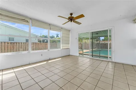 1146 Polk Street Hollywood FL 33019