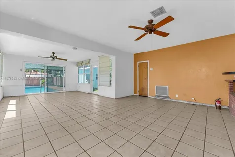 1146 Polk Street Hollywood FL 33019